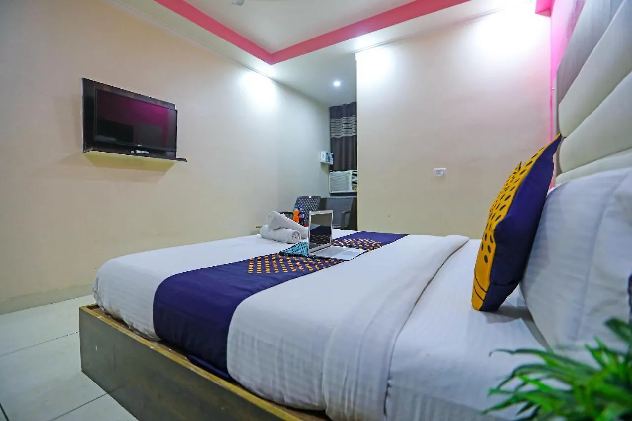 Hotel Luxury Stay New Delhi