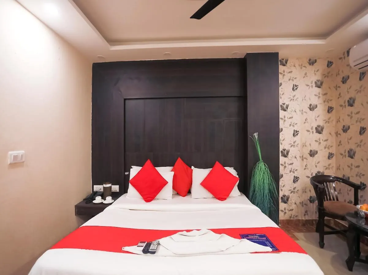 Hotel Luxury Stay New Delhi 3*,  India