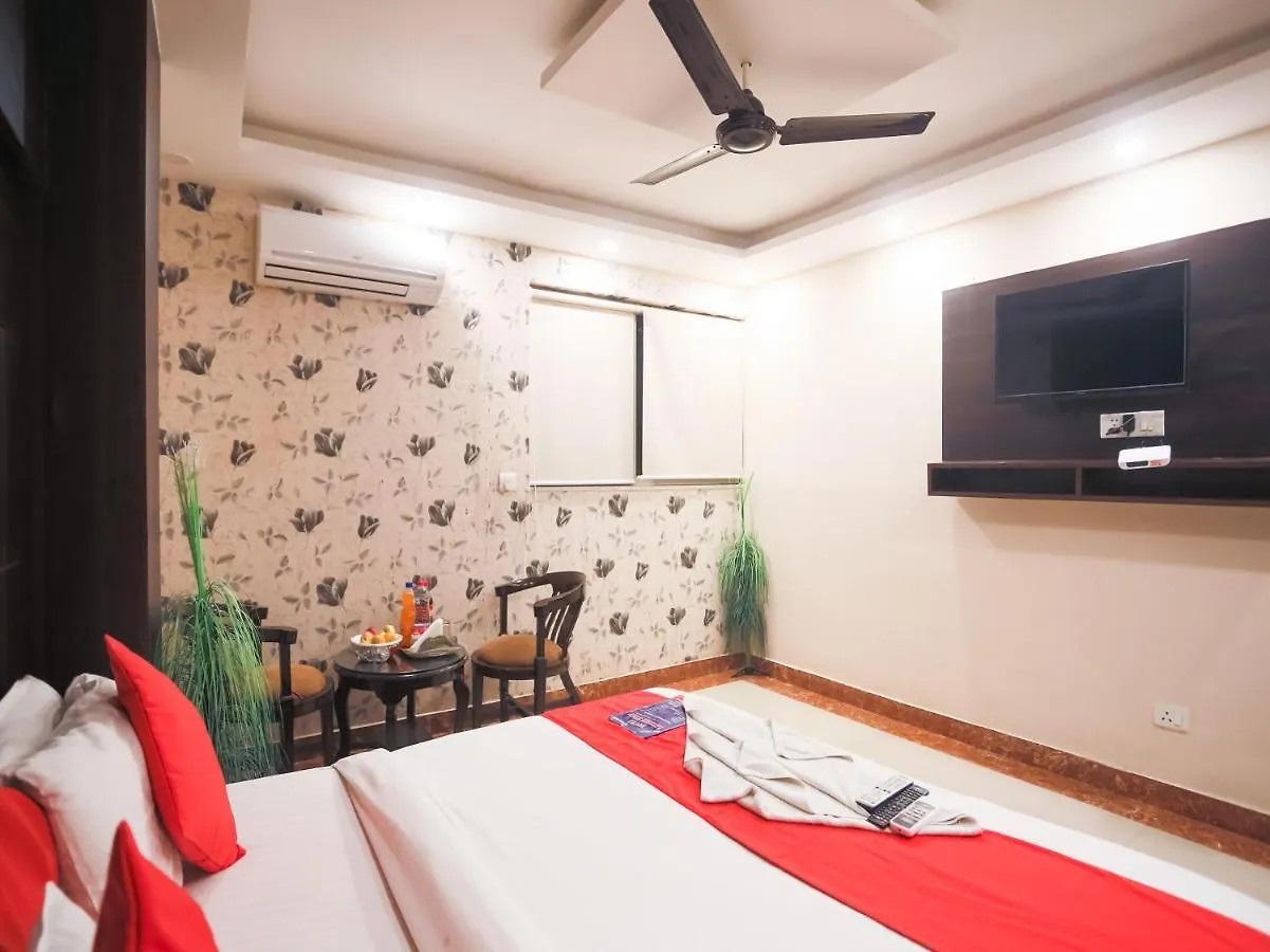Hotel Luxury Stay New Delhi 3*,  India