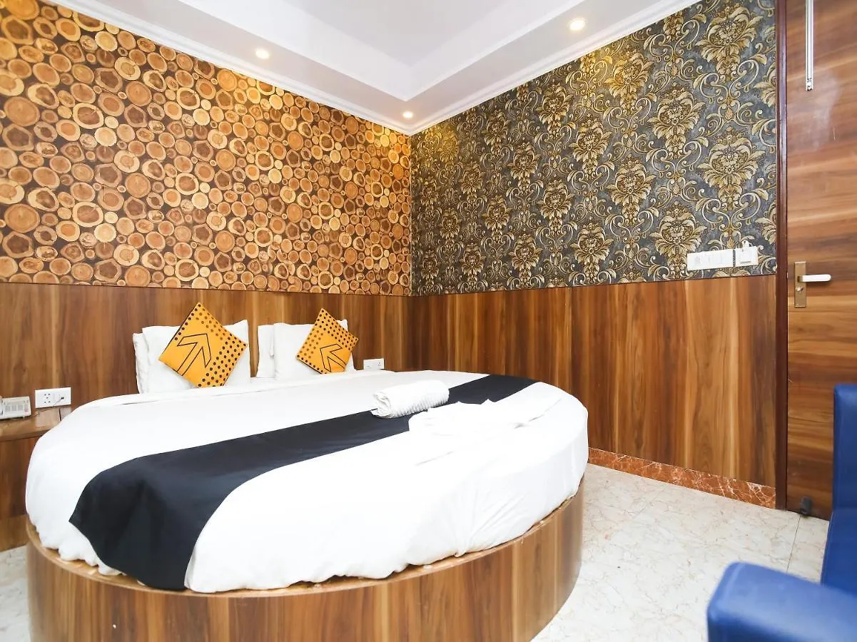Hotel Luxury Stay New Delhi 3*,  India