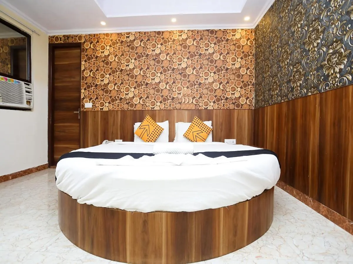 Hotel Luxury Stay New Delhi 3*,